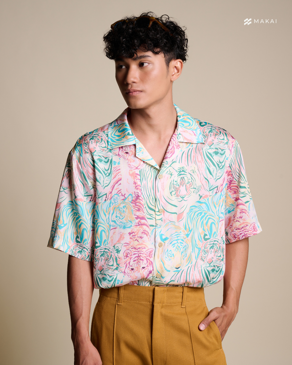 เสื้อฮาวายลายพิเศษ