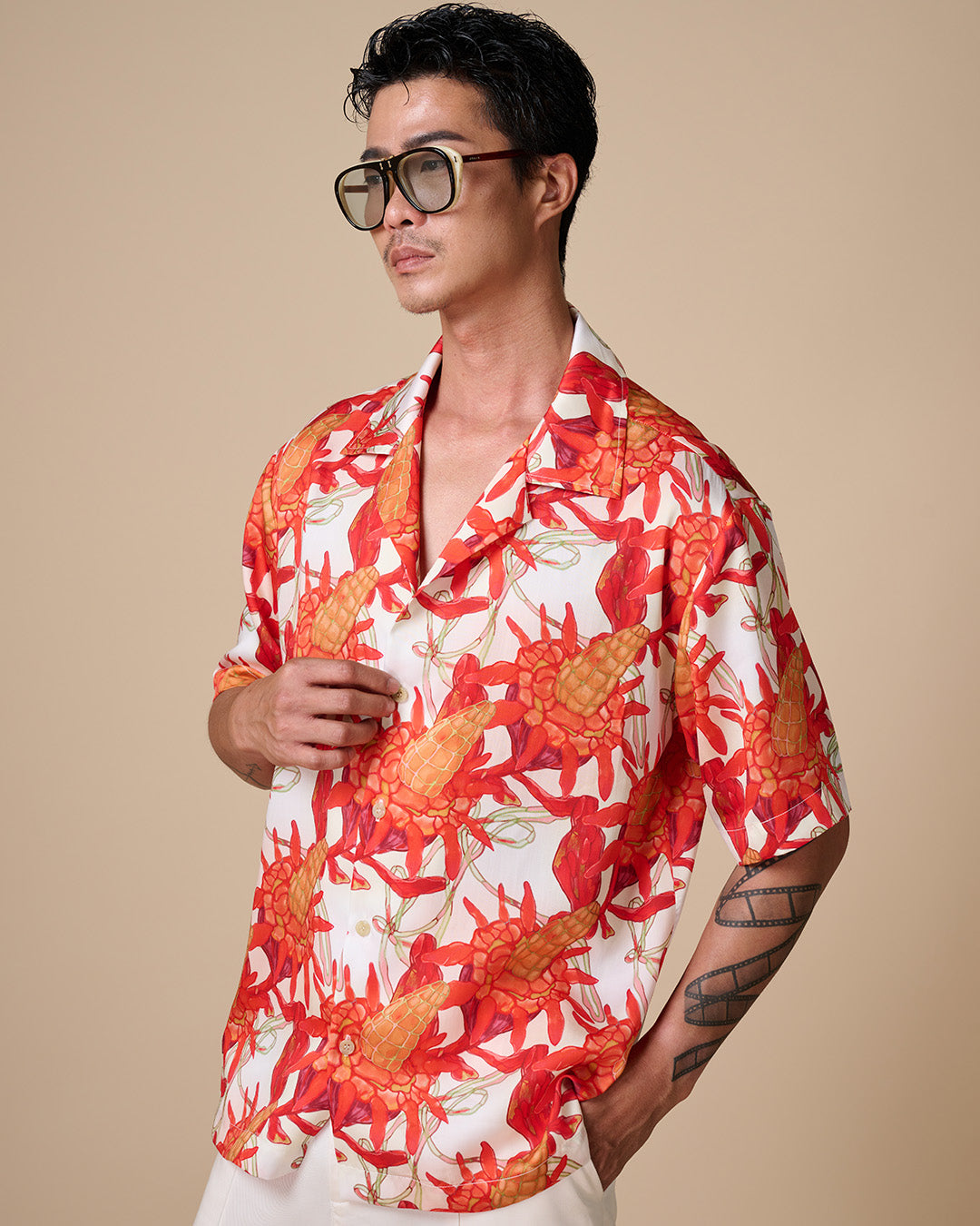 เสื้อฮาวายลายพิเศษ