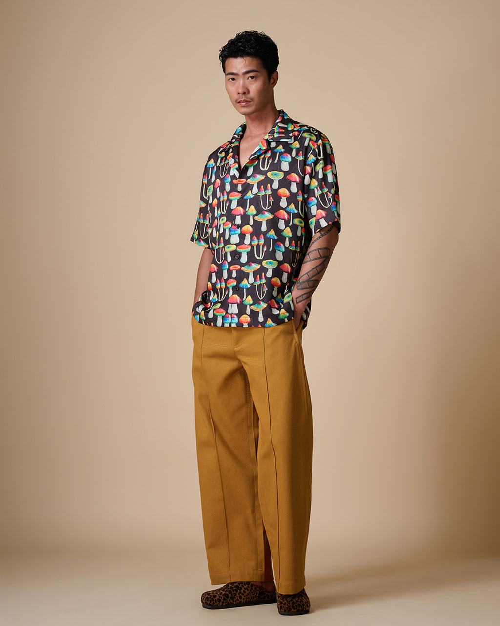 MAGIC MUSHROOMS Hawaiian Shirt