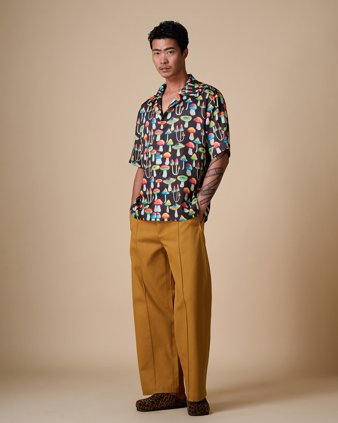 MAGIC MUSHROOMS Hawaiian Shirt