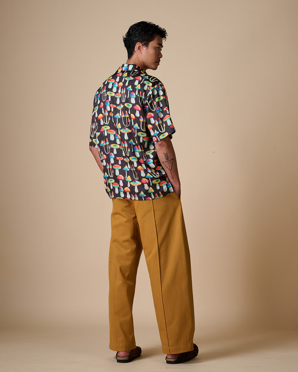MAGIC MUSHROOMS Hawaiian Shirt