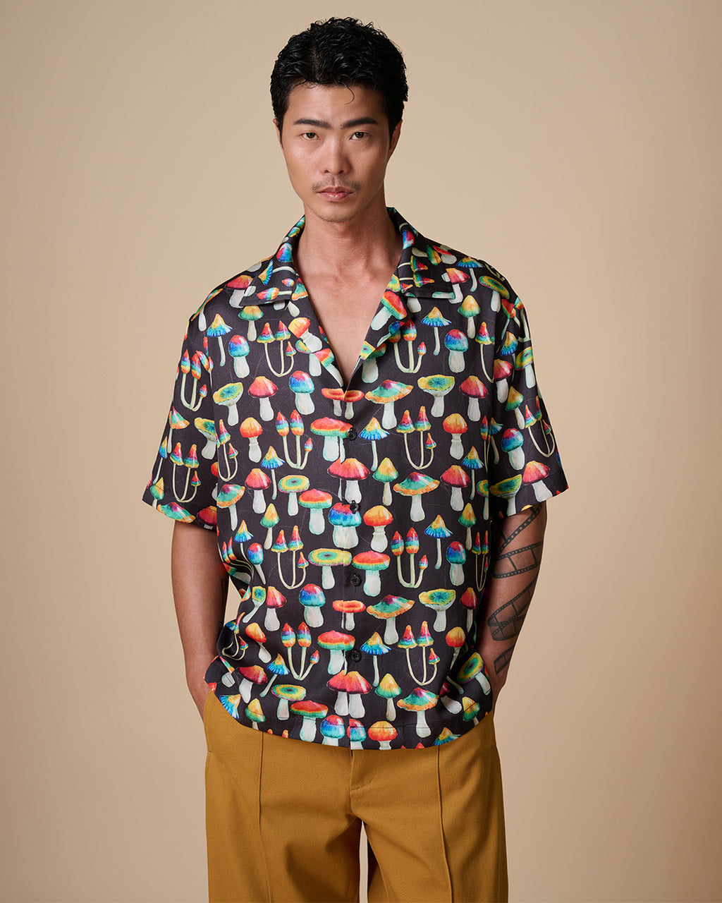 MAGIC MUSHROOMS Hawaiian Shirt