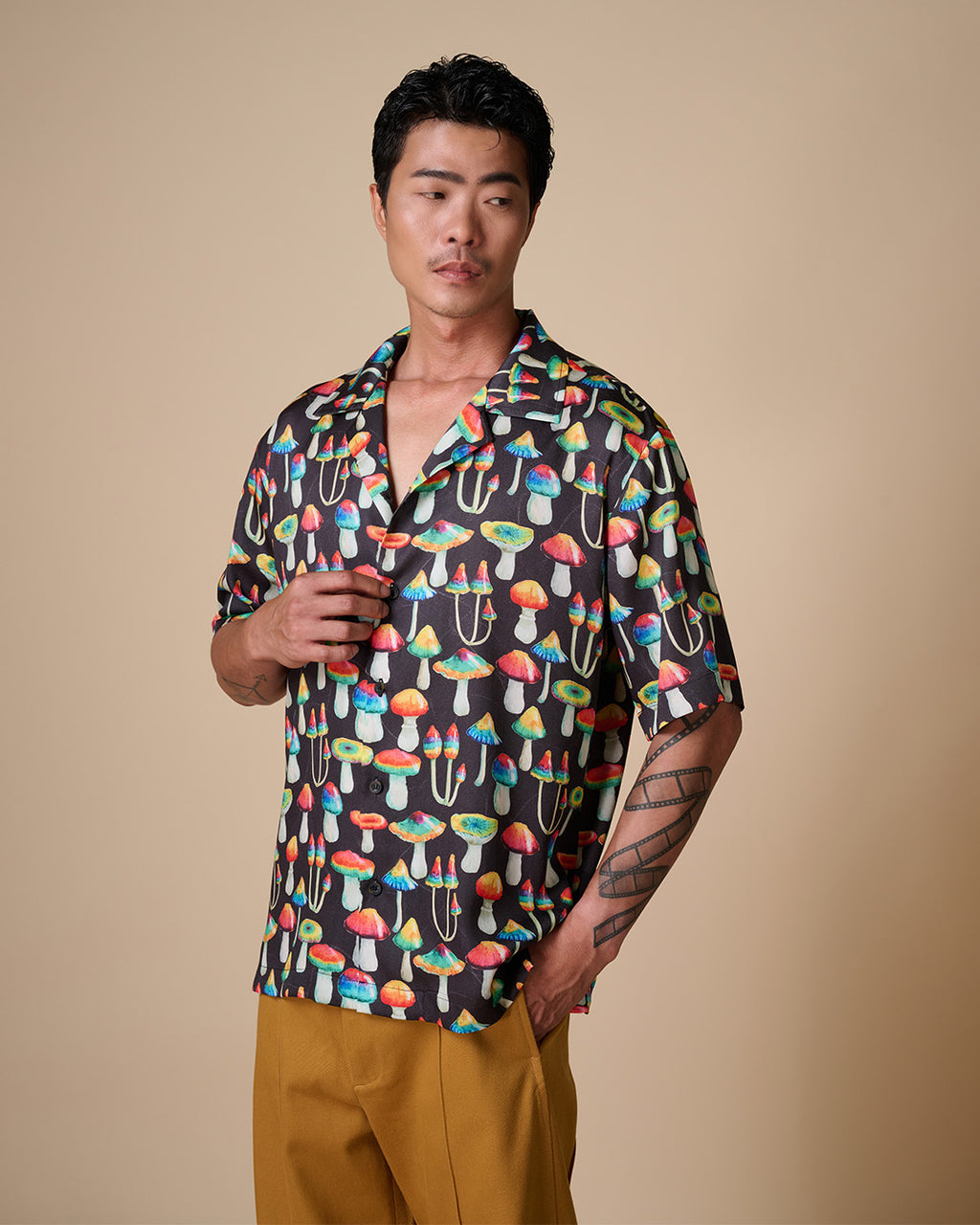 MAGIC MUSHROOMS Hawaiian Shirt
